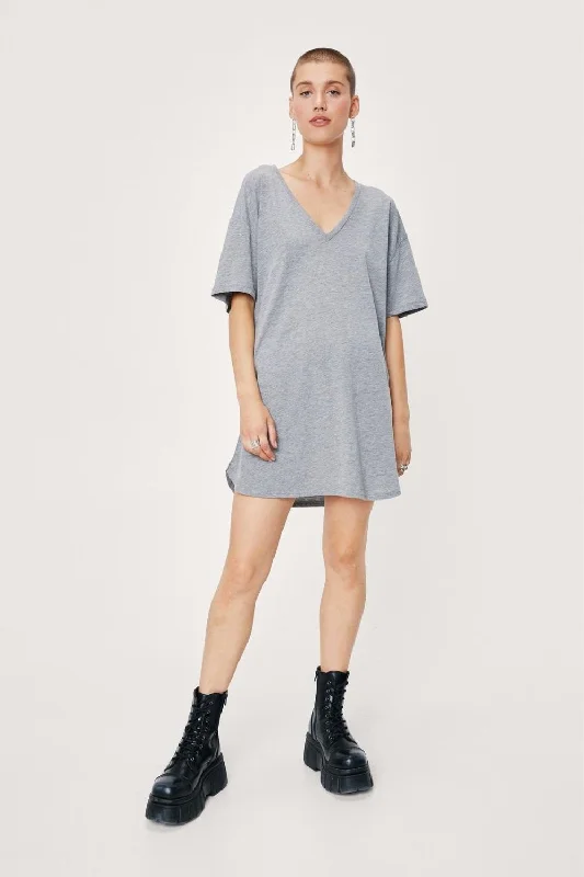 Machine-washable mini dresses for easy care-Slouchy V Neck Mini T-Shirt Dress