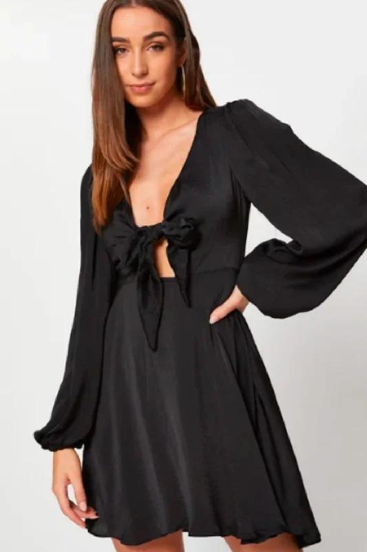 Off-shoulder mini dresses with puff sleeves-Plunge Neck Bow Mini Dress