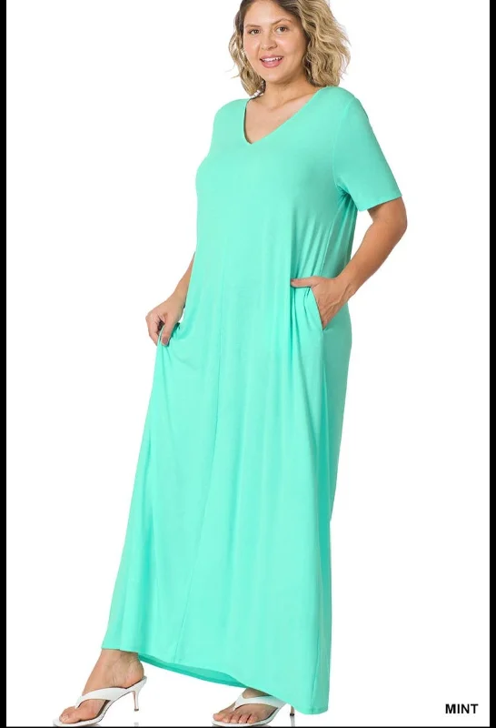 maxi dress with tassels-Mint plus size short sleeve maxi dress with pockets