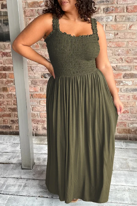 elegant lace maxi dress-Jungle Green Shirred Bust Sleeveless Plus Size Maxi Dress