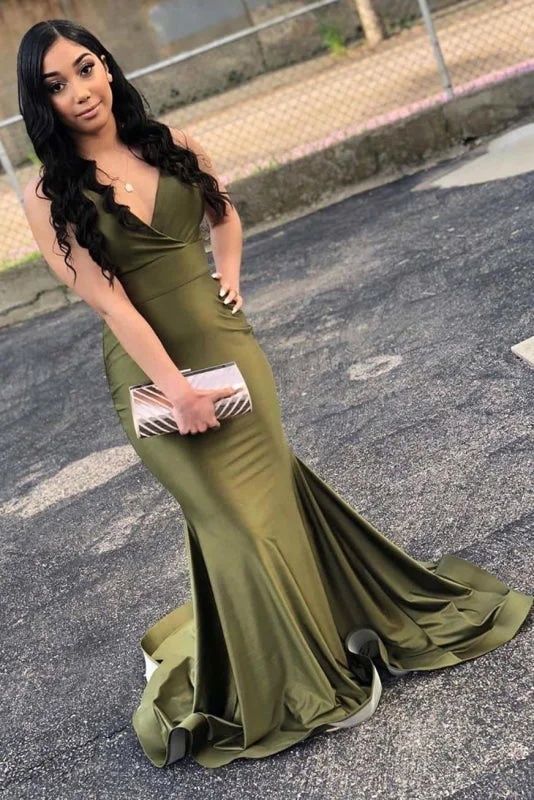 flared evening dress-Attractive Green V Neck Floor Length Mermaid Prom Dresses