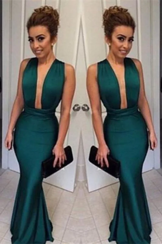 evening dress with scalloped hem-Bridelily Dark Green Mermaid Prom Dresses 2019 Deep V Neck Long Sexy Evening Gowns