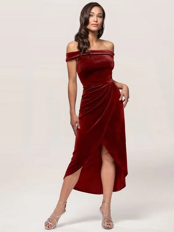 evening dress with floral print-Burgundy Evening Dress Sheath Bateau Neck Tea-Length Zipper Pleated Velour Formal Dinner Dresses