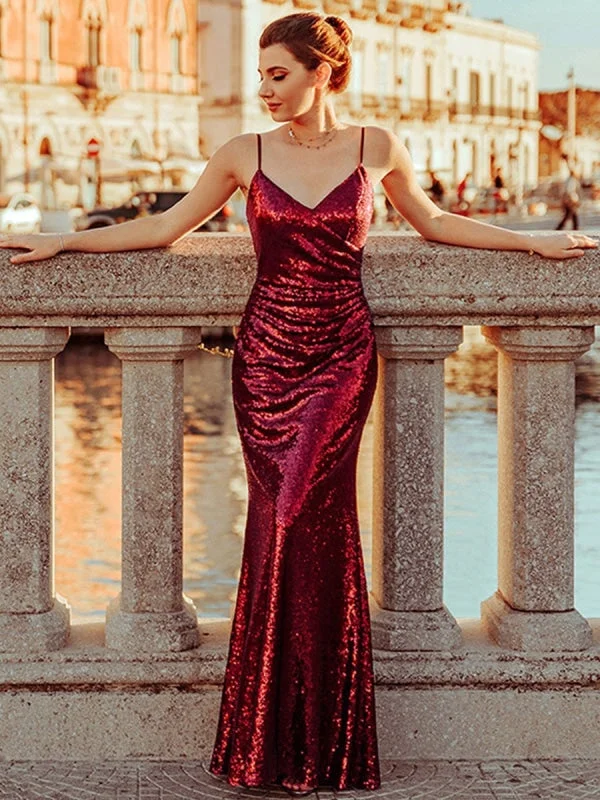 evening dress for bridesmaids-Burgundy Prom Dress V-Neck Backless Mermaid Sleeveless Sequined Bodycon Floor-Length Dresses