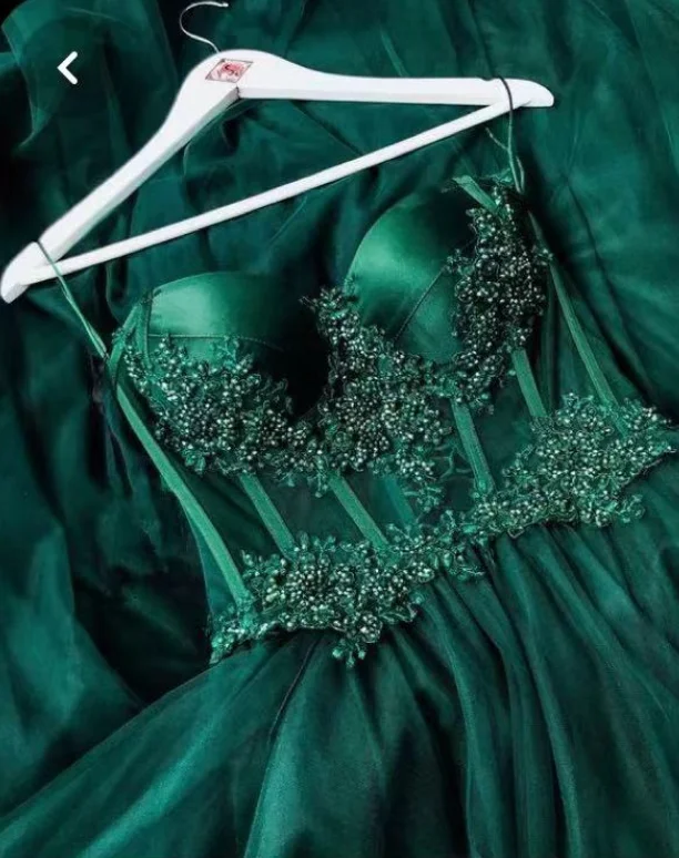 sweetheart neckline evening dress-Green Prom Dresses Spaghetti Straps with Rhinestones