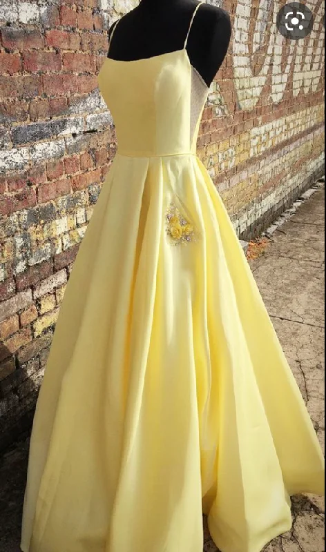 sequined evening dress-Spaghetti Straps Yellow Prom Dresses Pockets with Beading