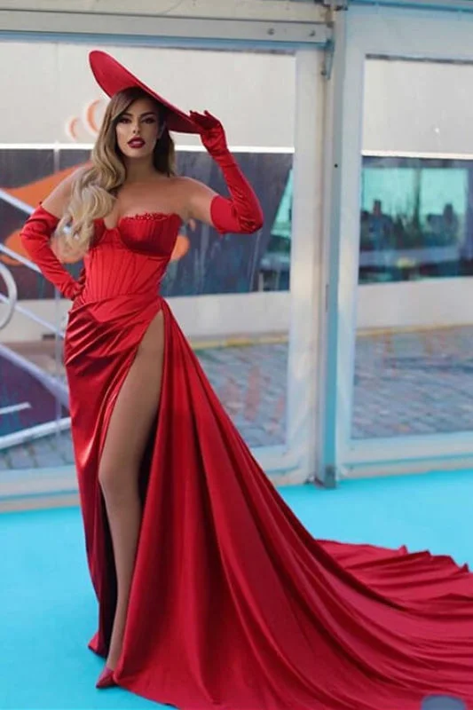 spaghetti strap evening dress-Stunning Red Off-the-Shoulder Evening Dress with Strapless Design and Elegant Long Sleeves Featuring a Stylish Slit