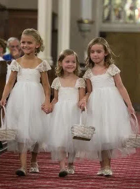 evening dress with lace sleeves-Tea Length Flower Girl Dresses Tulle Gown for Kid